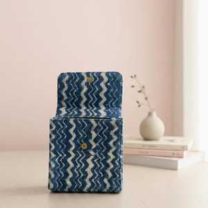 Bolso Bandolera Mini Azul con Estampado Artesanal, de Tela de Algodón, Hecho a Mano, Estilo Boho, para Viaje, Exportación India - Product Image 3