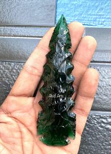 Puntas de Flecha de Cristal de Esmeralda Verde Talladas a Mano al 100% (3-6.5\") - Puntas de Lanza de Cristal, Decoración Curativa, Exhibición de Piedras Preciosas - Product Image 3