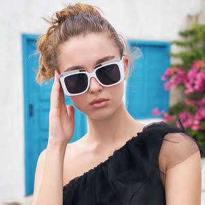 Nouvelles Lunettes de Soleil Carrées Unisexe Protection UV400 Monture PC Métal Verres Noirs Tendance Mode Protection Solaire Pêche Fêtes - Product Image 4