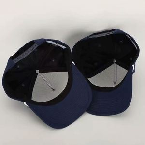 Gorra de béisbol estructurada de poliéster de 5 paneles con estampado de letras azul marino de Four Seasons, diseño vintage común, personalizable, con cuerda. - Product Image 5