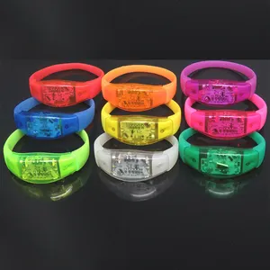 Factory Light Wristbands for Events Sound Activated LED Bracelet Purple LED Flashing Remote Controlled Bracelet Rechargeable
