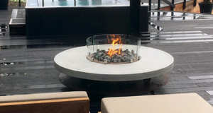 Tavolo da Esterno Multifunzione in Acciaio Moderno Personalizzato con Caminetto <span class=keywords><strong>a</strong></span> Gas e Braciere <span class=keywords><strong>a</strong></span> Legna, Protezione Vento in Vetro, per Cucina, Sala da Pranzo, Interni ed Esterni - Product Image 4