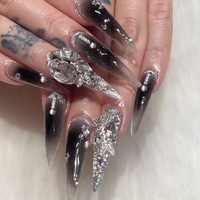 Faux ongles à presser Stiletto Noir Scintillant Glamour, dégradé noir et argent avec grands strass, en acrylique, pour soirées