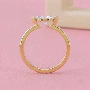 Anillo Solitario con Diamante Corte Marquesa East West en Oro Sólido para Joyería Fina Nupcial de Diseño Moderno - Product Image 1