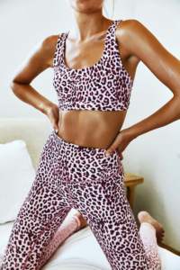 <span class=keywords><strong>2025</strong></span> Sublimation Leopard Cross Strappy Yogawear Mädchen Yoga BH & High Waist Lift Butt Leggings - Product Image 6