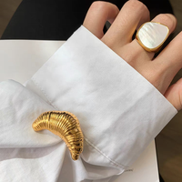 2024 nouvelle mode laiton plaqué or tridimensionnel corne de vache broche bijoux accessoires personnalisés