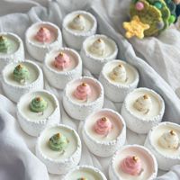 Weihnachts-Teelichter Rauchfreie Natürliche Sojawachs Handgefertigte Aromatherapie-Kerzen in Weihnachtsbaumform