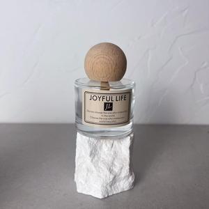 Máy khuếch tán xe bằng gỗ hiện đại với hương thơm tinh dầu cho người lái xe có ý thức sinh thái và những người yêu thích nội thất xe hơi - Product Image 6