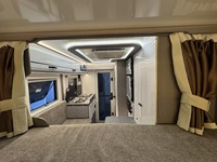 2025 nouveau modèle de luxe cuisine pliable tout-terrain pick-up RV caravane pas cher Celula Abitativa camping-car pour voyage vente camion