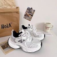 Chaussures de sport rétro pour hommes avec logo personnalisé en gros, chaussures épaisses de haute qualité, tige en maille respirante, chaussures de jogging tendance pour papa augmentant la taille
