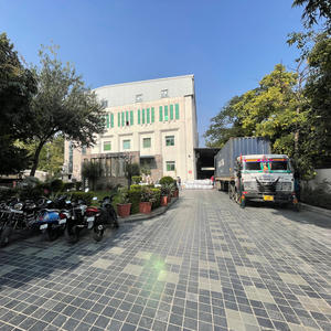 Pouf carré indien décoratif multicolore brodé Vintage fait à la main en Patchwork, nouvelle Collection - Product Image 6