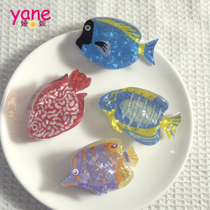 Pinzas de Pelo Acrílicas con Forma de Peces Tropicales <span class=keywords><strong>para</strong></span> Niñas, Accesorios de Pelo Coloridos con Animales Marinos <span class=keywords><strong>para</strong></span> un Estilo Veraniego de Playa - Product Image 1
