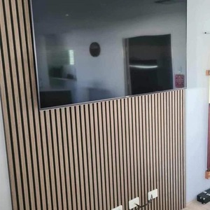 Beien <span class=keywords><strong>60x60</strong></span> bon prix 2400mm * 600mm <span class=keywords><strong>planche</strong></span> à grain de <span class=keywords><strong>bois</strong></span> bureau Mdf Polyester Studio lamelle en <span class=keywords><strong>bois</strong></span> décor panneaux acoustiques intérieurs - Product Image 1