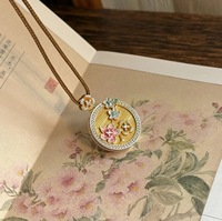 Nouvelle Chaîne de Jardin de Fleurs Argentée, Collier Long Traditionnel Chinois en Émail Motif Fleur de Prunier, Accessoire Pendentif pour Femme, Pull