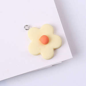 จี้เรซิ่นรูปดอกไม้หลากสีสันสำหรับทำเครื่องประดับ DIY ต่างหู สร้อยคอ สร้อยข้อมือ พวงกุญแจทำมือ อุปกรณ์เสริม - Product Image 5