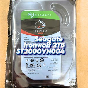Disco Duro Interno Seagate IronWolf de 2 TB para NAS, HDD de 3.5 Pulgadas, SATA 6 Gb/s, 7200 RPM, 256 MB para Almacenamiento en Red RAID, <span class=keywords><strong>ST2000VN004</strong></span> - Product Image 1