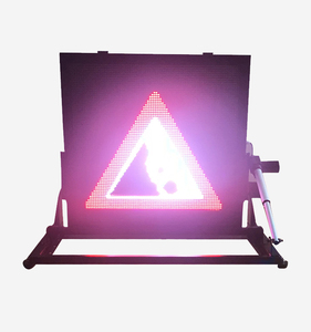 Panneau d'affichage LED P10 couleur pliable monté sur véhicule pour messages routiers, affichage d'images/mots/vidéos, étanche IP68, portée >800m - Product Image 1