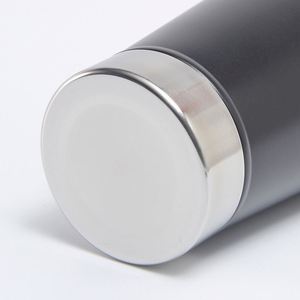Taza de Cerveza Portátil de Acero Inoxidable de Doble Capa de 500 ml con Abrebotellas, Mantiene las Bebidas Frías, Muestra Gratis, Uso Doméstico, Estilo Americano - Product Image 4