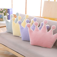 Ventes d'usine créatifs nouveaux oreillers mignon doux mottes banane coquille étoile couronne peluche coussins