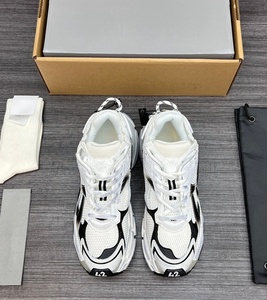 Venta al por Mayor de Zapatos Deportivos de Lujo de Diseño de Alta Calidad 2026, Modernos para Hombres y Mujeres, Cómodos para Exteriores y Casuales - Product Image 6