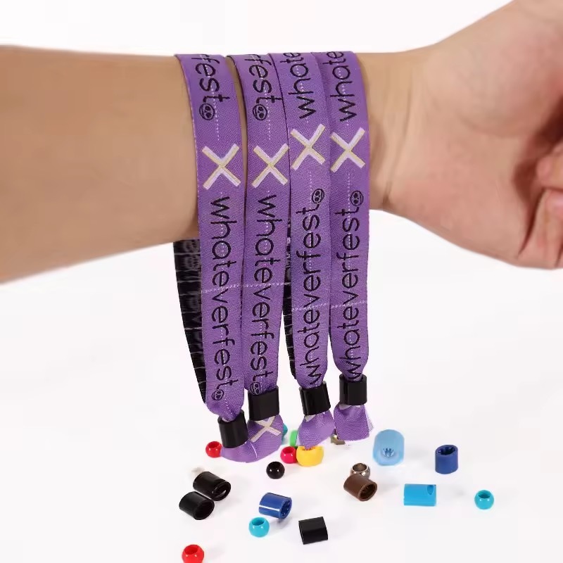 Adjustable Customized Eco-Friendly Reusable Satin Fabric Wrist Band Wholesale Fashionable Lanyards for Festival Concerts