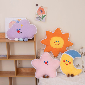 Cojín Moderno Minimalista de Oso Princesa Nube, Popular en TikTok, Almohada Linda Unisex de Felpa Suave con Algodón PP Lavado, Ideal para Aniversario - Product Image 4