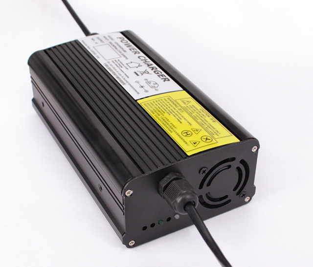 For YZ300 DC 54.6V 5A Aluminum Electric Lithium Battery Charger for Motorcycle/Scooter
