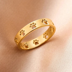 Bague tendance en acier inoxydable au design populaire, motif patte d'animal creuse (chat/chien) mignonne et adorable, pour femme, vente en gros <span class=keywords><strong>de</strong></span> bijoux - Product Image 1