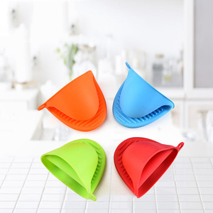 <span class=keywords><strong>Maniques</strong></span> de <span class=keywords><strong>cuisine</strong></span> en silicone imprimées résistantes à la chaleur, mini-gants de protection pour les doigts, poignées de préhension pour la cuisson et support de casserole - Product Image 1