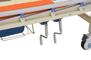 <span class=keywords><strong>Lit</strong></span> médicalisé multifonction de luxe à 3 manivelles réglables, avec fonction <span class=keywords><strong>lit</strong></span> de soins, <span class=keywords><strong>lit</strong></span> de toilette et toilette intégrée, électrique et manuel, pour usage à domicile et hospitalier - Product Image 5