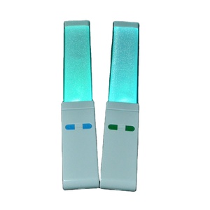 Nouveau produit Bâton lumineux LED de concert personnalisé, Bâtons lumineux LED télécommandés pour fêtes Bâton lumineux de concert DMX Support central - Product Image 1