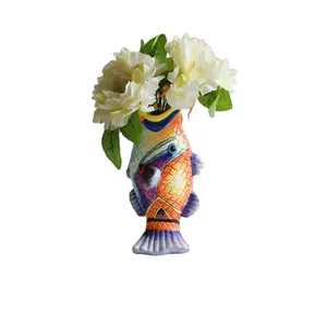 中国工厂定制设计陶瓷家居装饰鱼形花花瓶