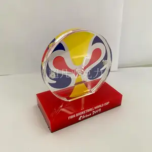 המפעל להתאים אישית trophyאקריליק סיטונאי בשימוש לעתים קרובות בזירת התחרות כדי להעניק גביעים אקריליים מותאמים אישית