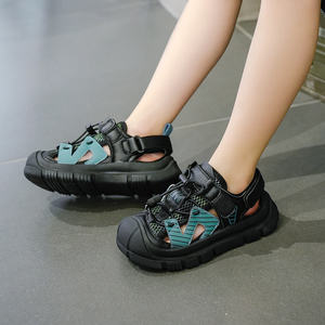 Sandales d'été 2026 pour garçons, mignonnes et décontractées, pour la plage et l'extérieur, avec embout de protection, fermeture à boucle et sangle arrière, tige en microfibre et maille, antidérapantes - Product Image 5