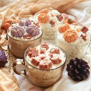 Bougie parfumée en verre en forme de citrouille d'automne, bougie décorative en cire de soja avec crème fouettée pour la décoration de table de Thanksgiving - Product Image 4