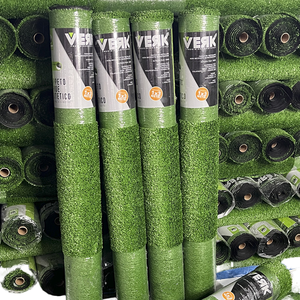 Césped <span class=keywords><strong>Artificial</strong></span> Verde Anti UV de PE, Gran Inventario en Liquidación, Tamaño Personalizado, Densidad Ajustable, Marca GU, para Obras de Construcción, Cercas y Patios - Product Image 1