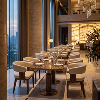 Maßgefertigte Hotel-Esstisch- und Stuhlsets Restaurant-Möbel Luxuriöse Bankettsaal-Metalltische mit Massivholzstühlen
