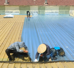 Impermeabilización de Techos de Bajo Costo Directo de Fábrica, SBS PET Autoadhesivo, Impermeabilizante para Techos de Metal y Tejas de Acero de Colores, Resistente al <span class=keywords><strong>Agua</strong></span> - Product Image 3