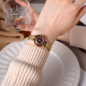 Nouvelle montre pour femme en bambou floral 2025, étanche, quartz, tendance - Product Image 4