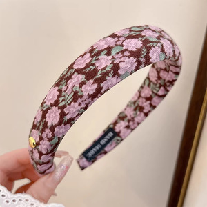 Serre-tête rembourré en tissu à motif floral vintage pour femme, idéal pour le quotidien, les fêtes et les mariages - Product Image 5