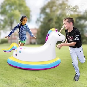 Grande flotteuse gonflable licorne avec pulvérisateur d'eau pour fête de jardin et divertissement des enfants - Product Image 3