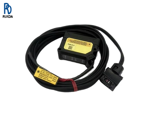 KEYENCE GV-H130 เซ็นเซอร์เลเซอร์ดิจิตอล CMOS หัวเซ็นเซอร์ชนิดระยะกลาง ใหม่ - Product Image 1
