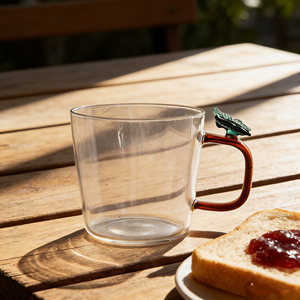 Mug en verre borosilicate transparent artisanal, fait main, avec poignée en forme de papillon, résistant à la chaleur pour les boissons chaudes/froides, utilisation à domicile et en café - Product Image 3
