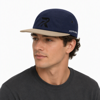 Casquette de camping à 5 panneaux avec visière plate bicolore en tissu fin et lisse, logo personnalisé imprimé, idéale pour le jogging quotidien et les excursions en camping