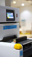 Machine à sushi Norimaki XTOP robuste entièrement automatique pour la préparation de feuilles de riz et de rouleaux, idéale pour la restauration