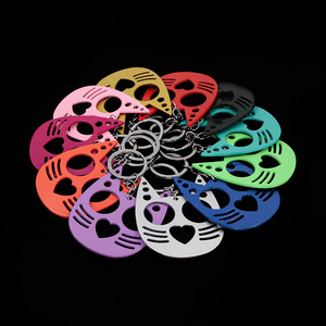 Meilleure Vente Outil Multifonction Mini Porte-clés en Métal avec Ouvre-bouteille de Sécurité, <span class=keywords><strong>Clé</strong></span> et Brise-vitre, Motif Oreilles de Chat Souriant - Product Image 4