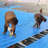 Isolation thermique et acoustique ASA Upvc Feuilles de toiture trapézoïdales Tuiles de toiture en PVC Feuille de plastique pour revêtement de toiture