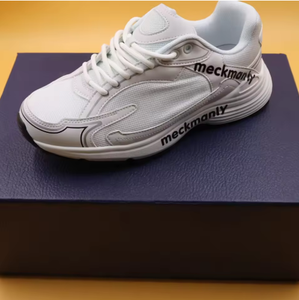 รองเท้าเดินแฟชั่นลำลองแบรนด์ดัง ดีไซน์ขายดี คุณภาพสูง สวมใส่สบาย เข้าได้กับทุกชุด ปรับแต่งสไตล์ได้ - Product Image 1