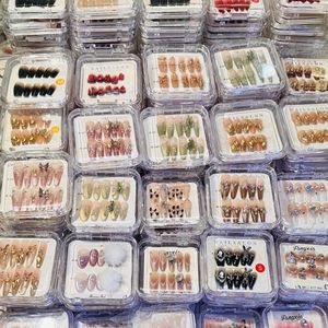 TSZS usine directement presse-sur <span class=keywords><strong>ongles</strong></span> boîte mystère aléatoire 10 pièces presse à la main sur les <span class=keywords><strong>ongles</strong></span> vente à rabais conçu <span class=keywords><strong>faux</strong></span> <span class=keywords><strong>ongles</strong></span> colorés - Product Image 4