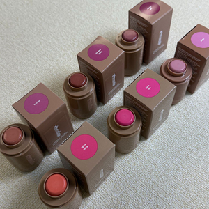 Bálsamo Labial Hailey de Alta Calidad para Venta al por Mayor y al Detal, Producto de Venta Caliente - Product Image 1